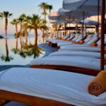white outdoor lounge chairs